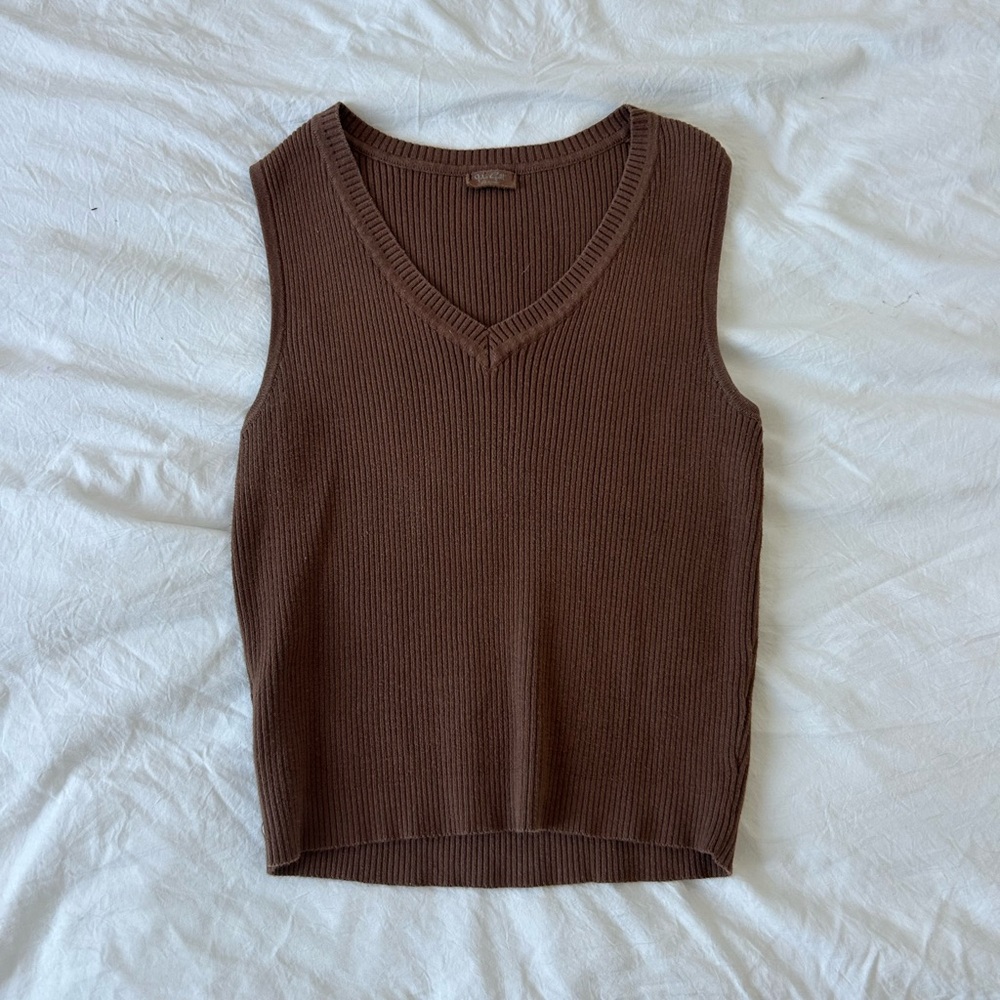 Brandy Melville Brown Ribbed Fitted Tank Top